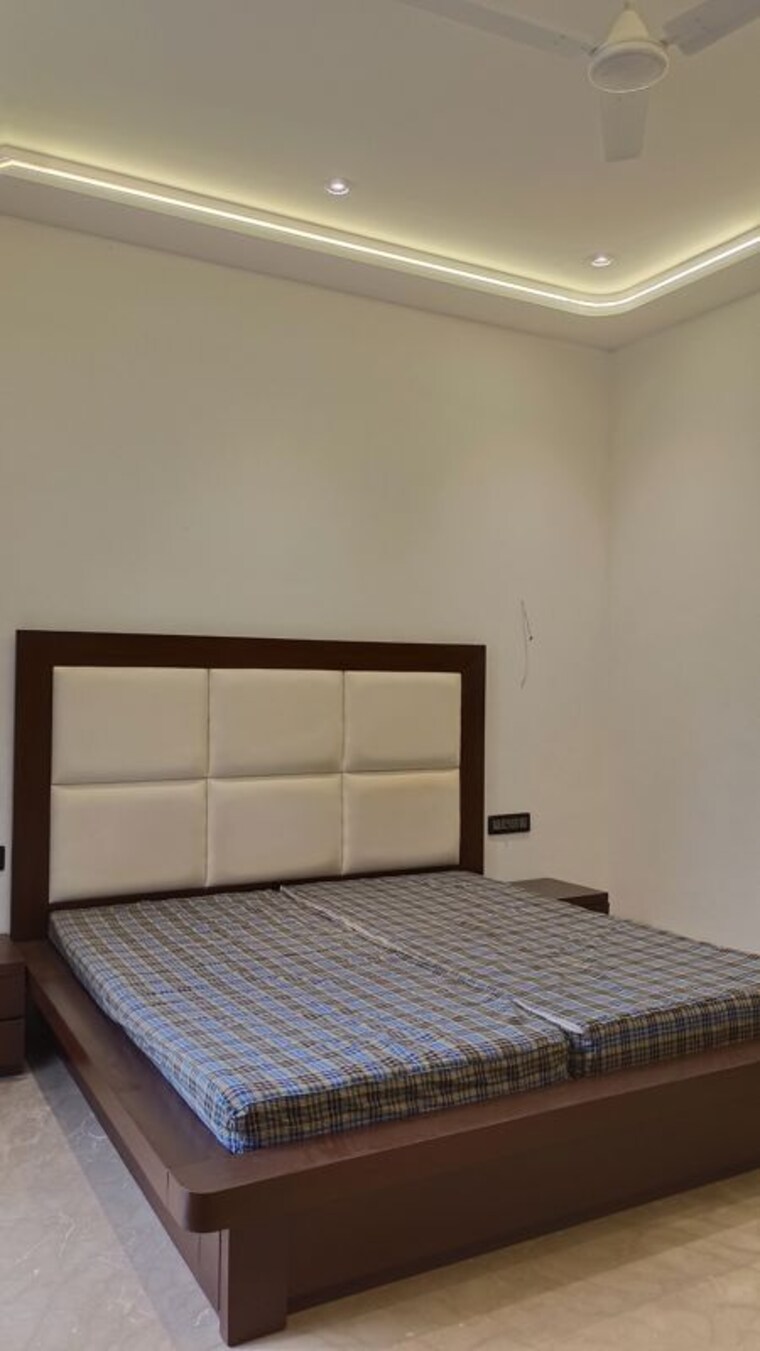 Bedroom, new rajinder nagar 3 Bedroom 1801 Sq.Ft. Builder Floor In New Rajinder Nagar Delhi 10494326