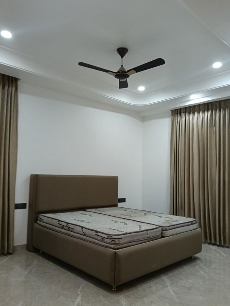 Bedroom, sector 12a 4 Bedroom 3000 Sq.Ft. Builder Floor In Sector 12a Gurgaon 10494337