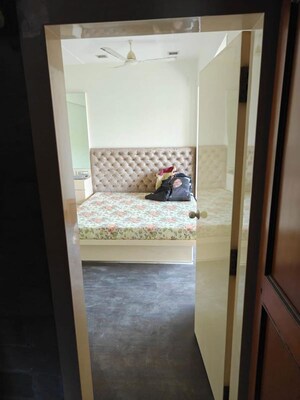 Bedroom in 3 BHK Apartment at Four Bunglows – for Rent