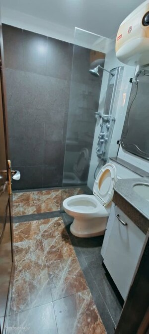 Bathroom in 3.5 BHK Apartment at Dwarka – for Rent