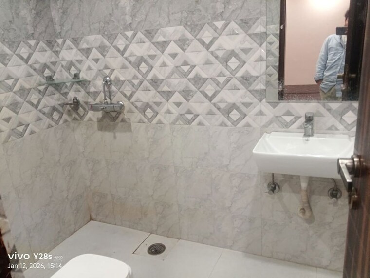Bathroom, ansal-sushant-estate 1 Bedroom 700 Sq.Ft. Apartment In Sector 52 Gurgaon 10494368