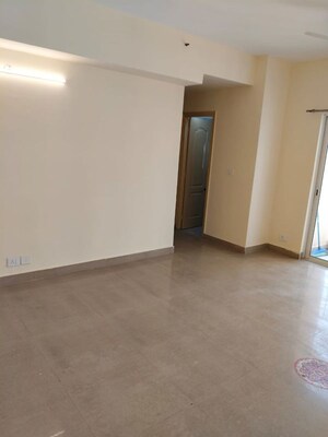 Room in 3 BHK Apartment at Paras Tierea, Sector 137 – for Sale
