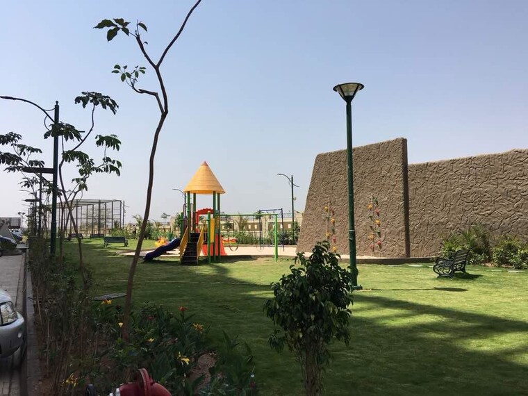 Garden, nyati-environ 2.5 Bedroom 1300 Sq.Ft. Apartment In Tingre Nagar Pune 10494431