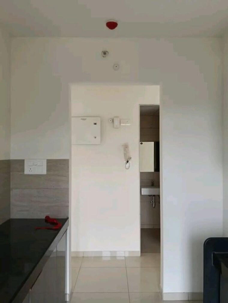 Bathroom, enso-sanza 2.5 Bedroom 635 Sq.Ft. Apartment In Kandivali East Mumbai 10494439