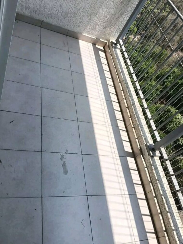 Balcony, enso-sanza 2.5 Bedroom 635 Sq.Ft. Apartment In Kandivali East Mumbai 10494439