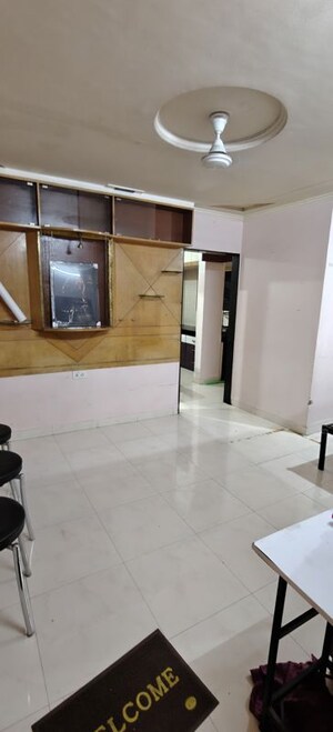 Room in 2 BHK Independent House at Kamgar Putala Vasahat – for Rent