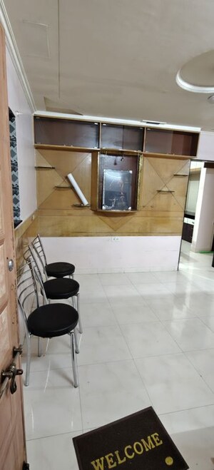 Team Area in 2 BHK Independent House at Kamgar Putala Vasahat – for Rent