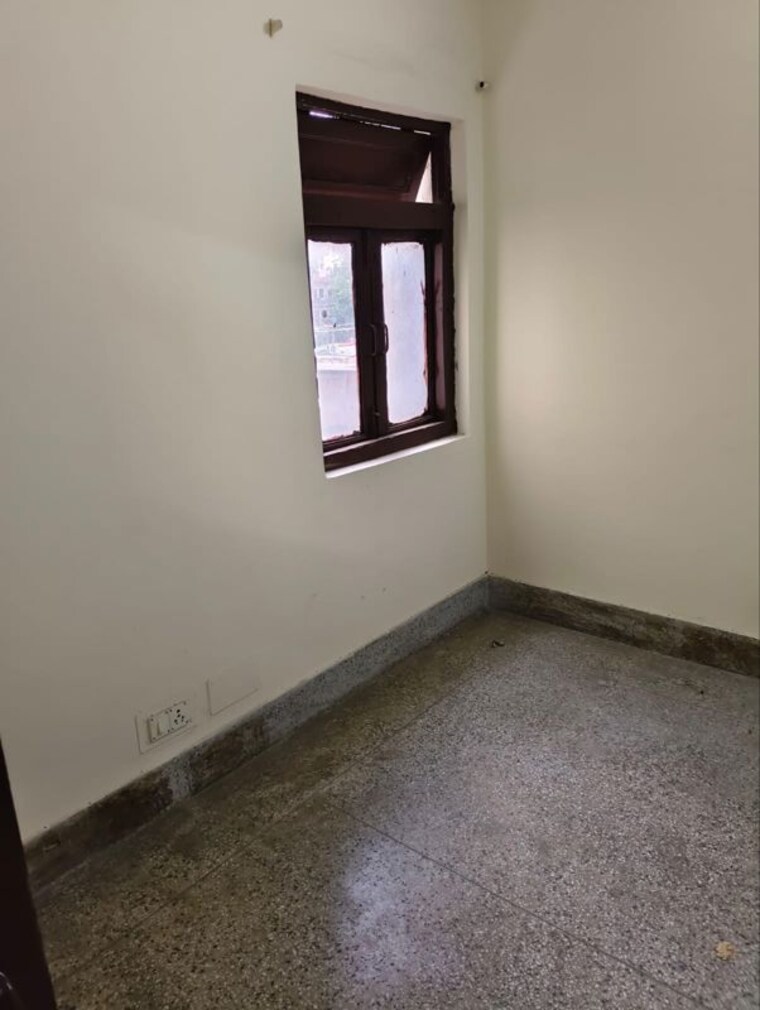 Room, naraina 3 Bedroom 150 Sq.Yd. Builder Floor In Naraina Delhi 10494472