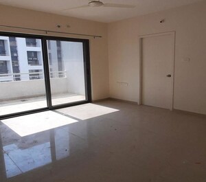 Room in 3 BHK Apartment at Navkar Avenue Bavdhan, Bavdhan – for Rent