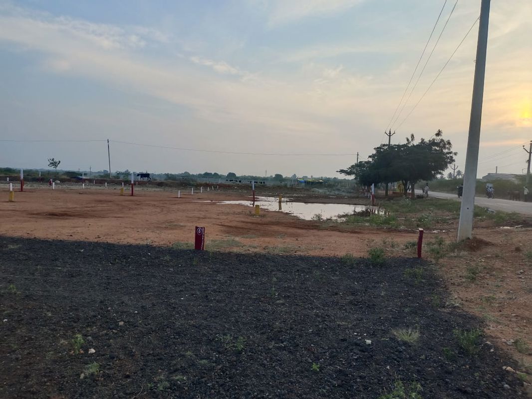 900 Sq.Ft. Plot in Surat Nagar