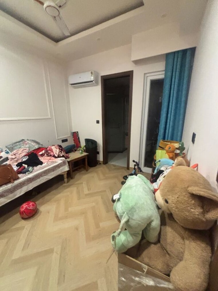 Bedroom, raj-one-good-earth 3 Bedroom 1650 Sq.Ft. Builder Floor In Sector 71 Gurgaon 10494527