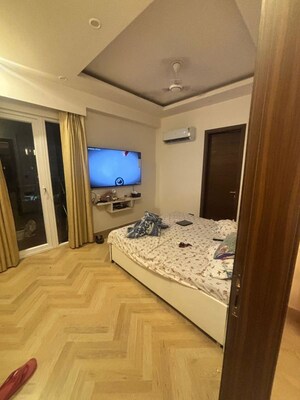 Bedroom in 3 BHK Builder Floor at Raj One Good Earth, Sector 71 – for Rent