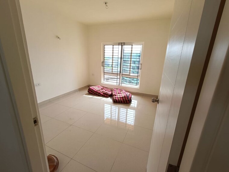 Room, kolte-patil-itowers-exente 2 Bedroom 1200 Sq.Ft. Apartment In Electronic City Phase I Bangalore 10494551