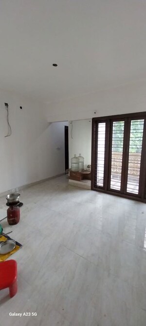 Room in 3 BHK Apartment at Basavanagudi – for Rent