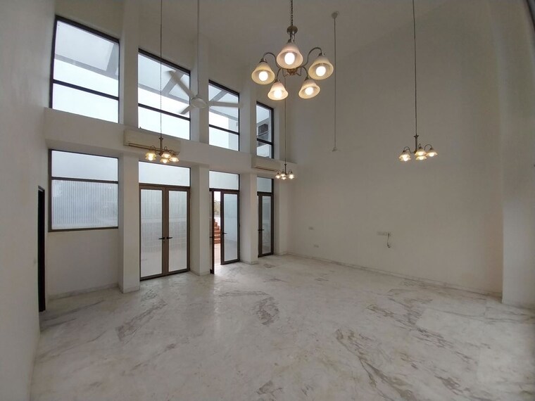 Living Room, tata-primanti-phase-2 4 Bedroom 3325 Sq.Ft. Apartment In Sector 72 Gurgaon 10353661