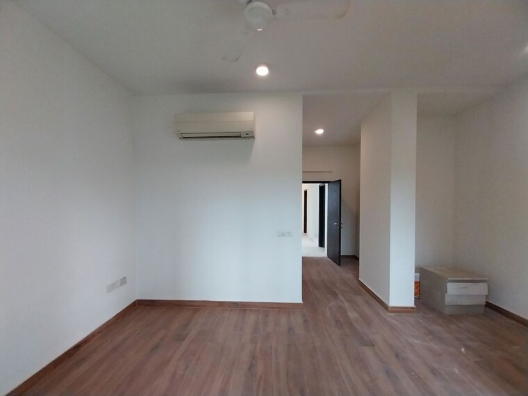 Room, tata-primanti-phase-2 4 Bedroom 3325 Sq.Ft. Apartment In Sector 72 Gurgaon 10353661