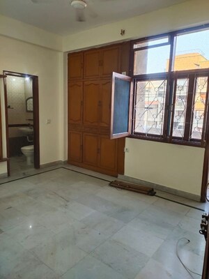 Room in 3 BHK Apartment at Dwarka – for Rent