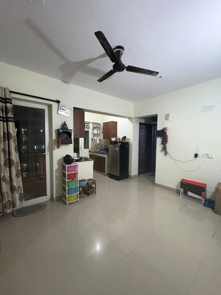  Parking, trident-embassy 2 Bedroom 950 Sq.Ft. Apartment In Sector 1 Greater Noida Greater Noida 10494621