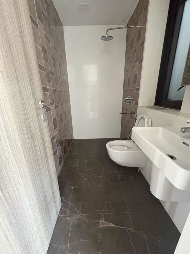 Attached Bathroom, lodha-the-park 3 Bedroom 1090 Sq.Ft. Apartment In Worli Mumbai 10494648