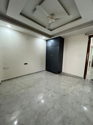 Room in 3 BHK Apartment at Dwarka – for Rent