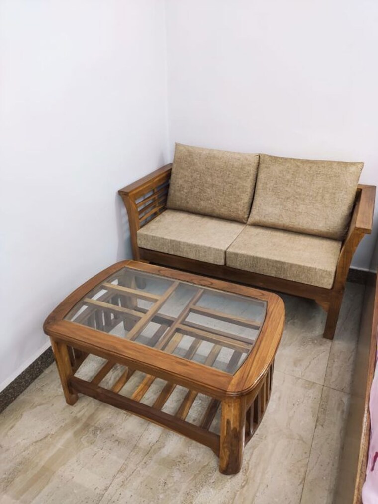 Bedroom, jawahar nagar 2 Bedroom 100 Sq.Yd. Builder Floor In Jawahar Nagar Delhi 10494707