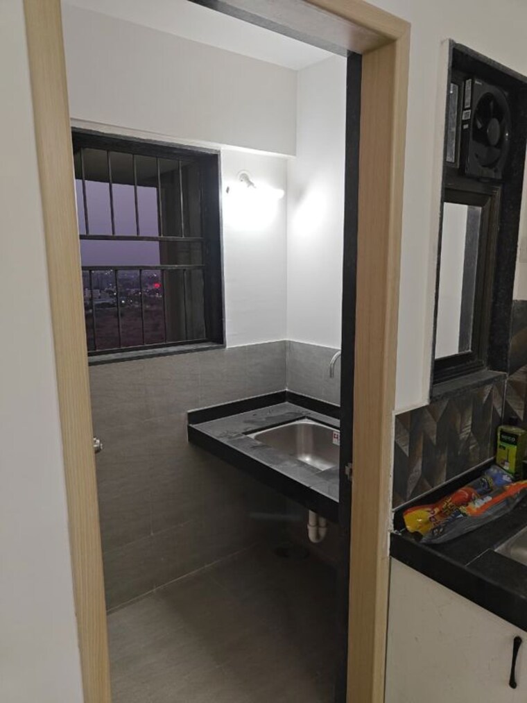 Kitchen, kohinoor-courtyard-one 3 Bedroom 1250 Sq.Ft. Apartment In Wakad Pune 10494710