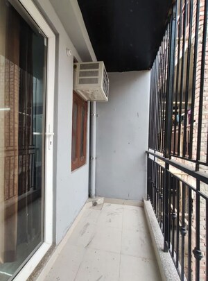 Balcony in 2 BHK Builder Floor at Jawahar Nagar – for Rent