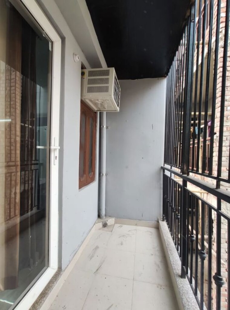 Balcony, jawahar nagar 2 Bedroom 100 Sq.Yd. Builder Floor In Jawahar Nagar Delhi 10494715