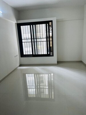 Room in 2 BHK Apartment at Kohinoor Courtyard One, Wakad – for Rent
