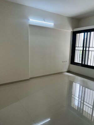 Room in 2 BHK Apartment at Kohinoor Courtyard One, Wakad – for Rent
