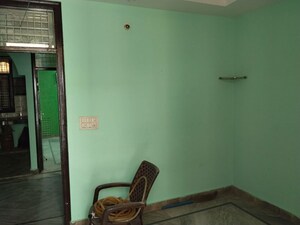 Furnished Amenities in 2 BHK Builder Floor at Baba Colony – for Rent