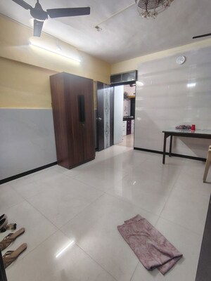 Room in 3 BHK Independent House at Kopar Khairane – for Rent