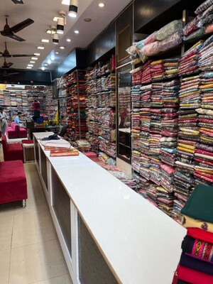Team Area in  Shop at Orderly Bazar – for Sale