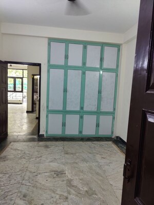 Room in 3 BHK Builder Floor at Sector 50 – for Rent