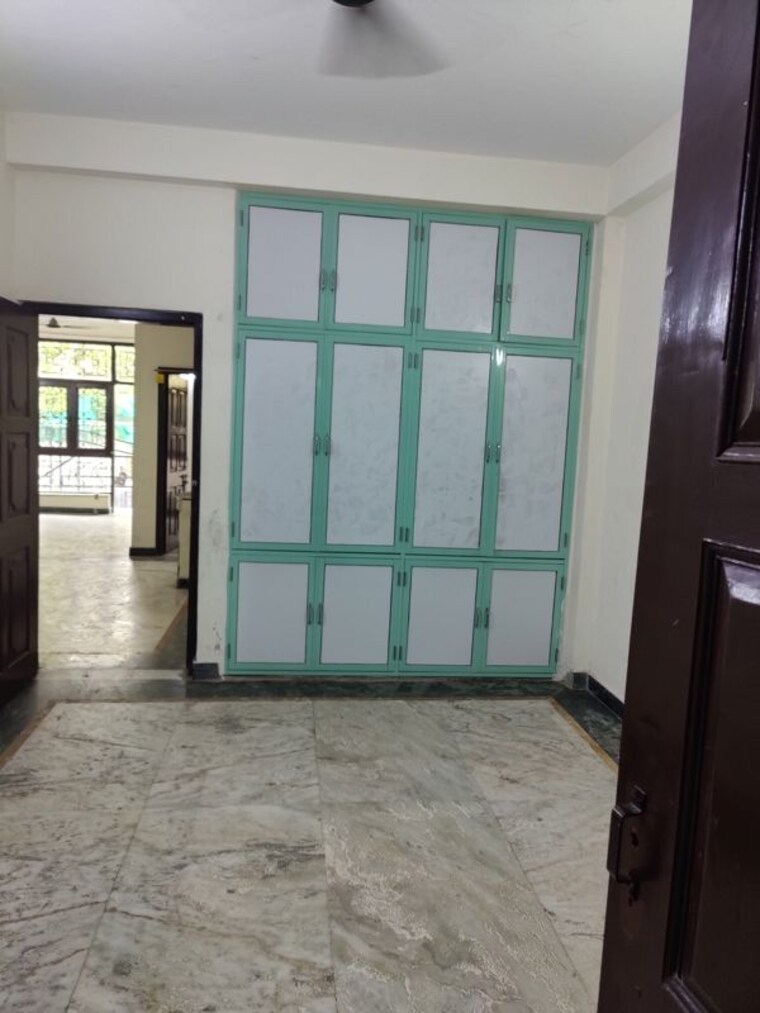 Room, sector 50 3 Bedroom 2000 Sq.Ft. Builder Floor In Sector 50 Noida 10494815