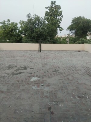 Swimming Pool in 3 BHK Builder Floor at Sector 14 – for Rent