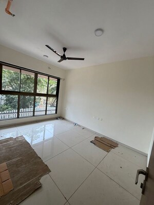Room in 3 BHK Apartment at Marathon Monte South, Byculla West – for Rent