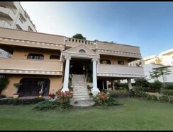 6+ BHK + Pooja Room,Servant Room,Study Room,Extra Room,Basement,Store Room Villa For Sale in Madhapur
