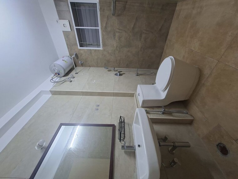 Bathroom, hsr layout 2 Bedroom 1010 Sq.Ft. Builder Floor In Hsr Layout Bangalore 10494940