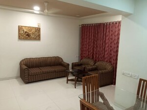 Living Room in 2 BHK Apartment at Subhanpura – for Rent