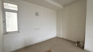 Room in 2 BHK Apartment at Jaypee Greens Pavilion Court, Sector 128 – for Rent