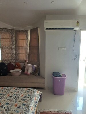 Furnished Amenities in 2 BHK Independent House at Race Course – for Rent