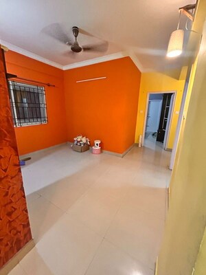 Room in 2.5 BHK Apartment at Vivek Sanskaar, Whitefield Road – for Rent