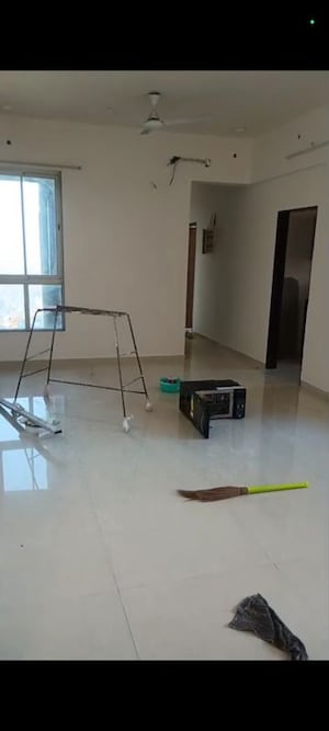 2 BHK Apartment For Rent in Shreeji Atlantis, Malad West