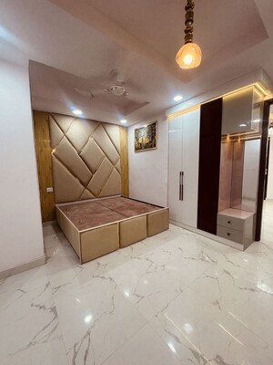 Room in 1 BHK Builder Floor at Uttam Nagar West – for Sale