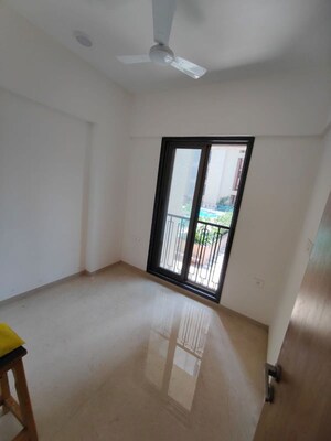Room in 4 BHK Apartment at Vithaldas Nagar – for Sale