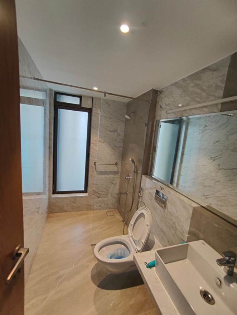 Bathroom, vithaldas nagar 4 Bedroom 2200 Sq.Ft. Apartment In Vithaldas Nagar Mumbai 10495293