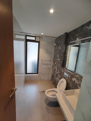 Team Area in 4 BHK Apartment at Vithaldas Nagar – for Sale