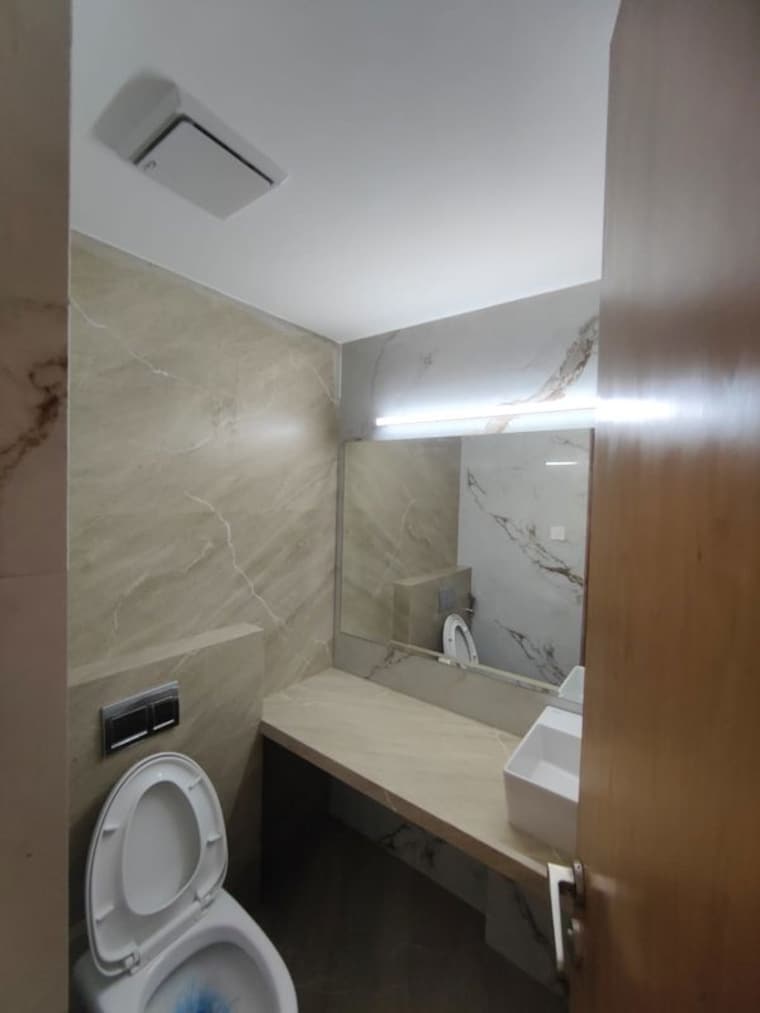 Bathroom, vithaldas nagar 4 Bedroom 2200 Sq.Ft. Apartment In Vithaldas Nagar Mumbai 10495293