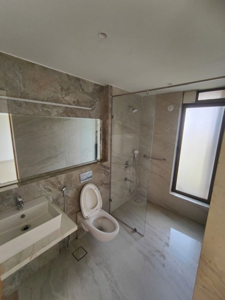 Bathroom, vithaldas nagar 4 Bedroom 2200 Sq.Ft. Apartment In Vithaldas Nagar Mumbai 10495293